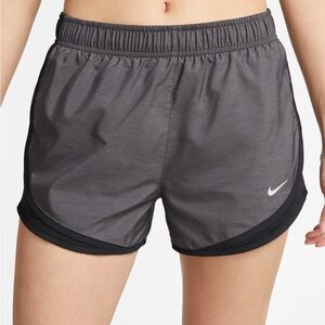 NWT Nike Women’s Core Tempo Running Shorts in Heather Black, size XS